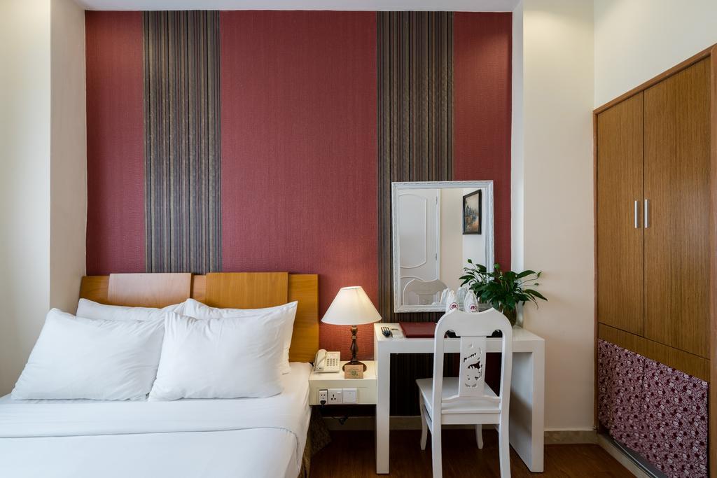 Asian Ruby Center Point Hotel & Spa Ho Chi Minh-stad Buitenkant foto